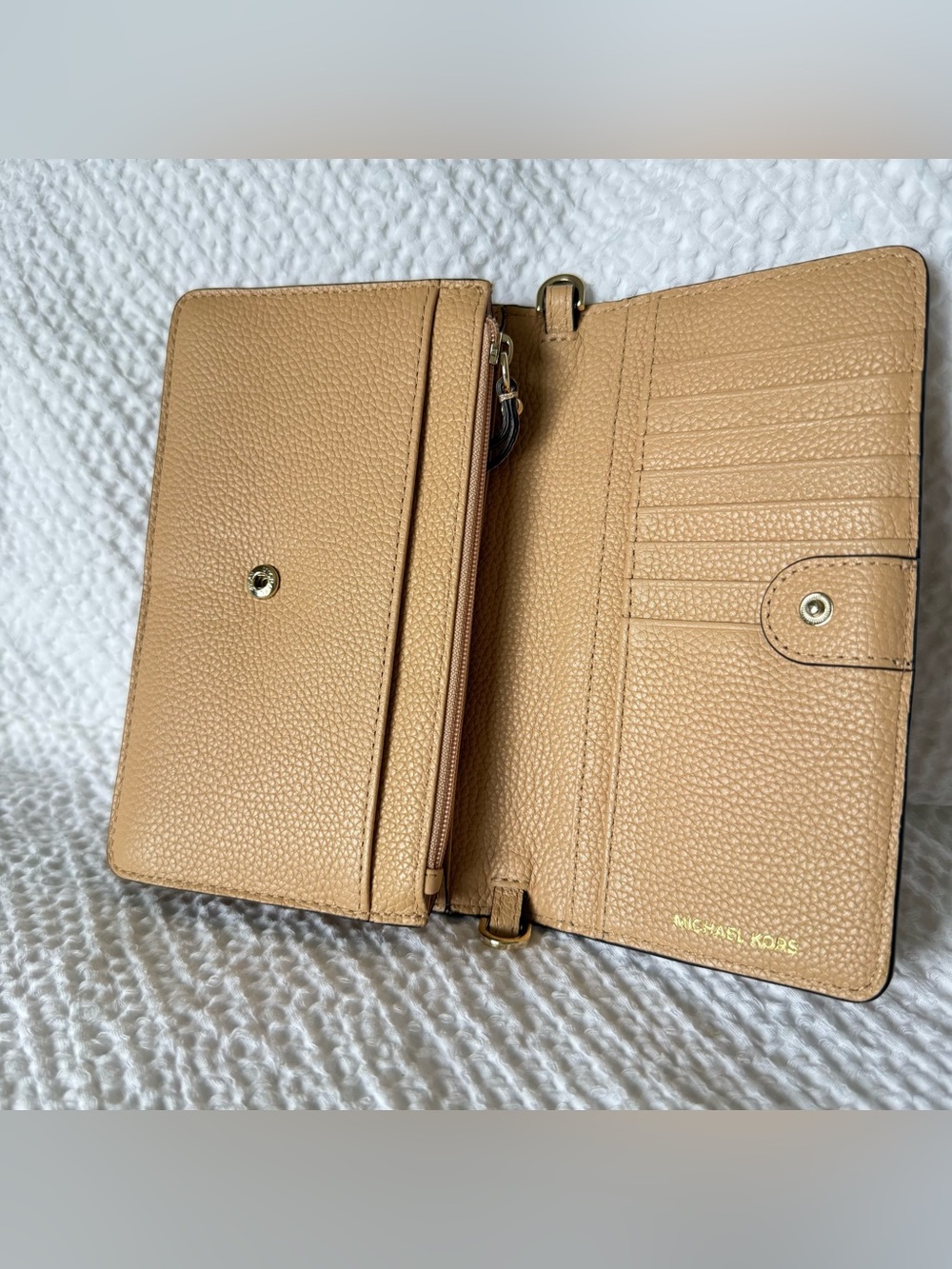 Michael Kors Pebbled Leather Wallet Crossbody / Wallet on Chain - Picture 4 of 7